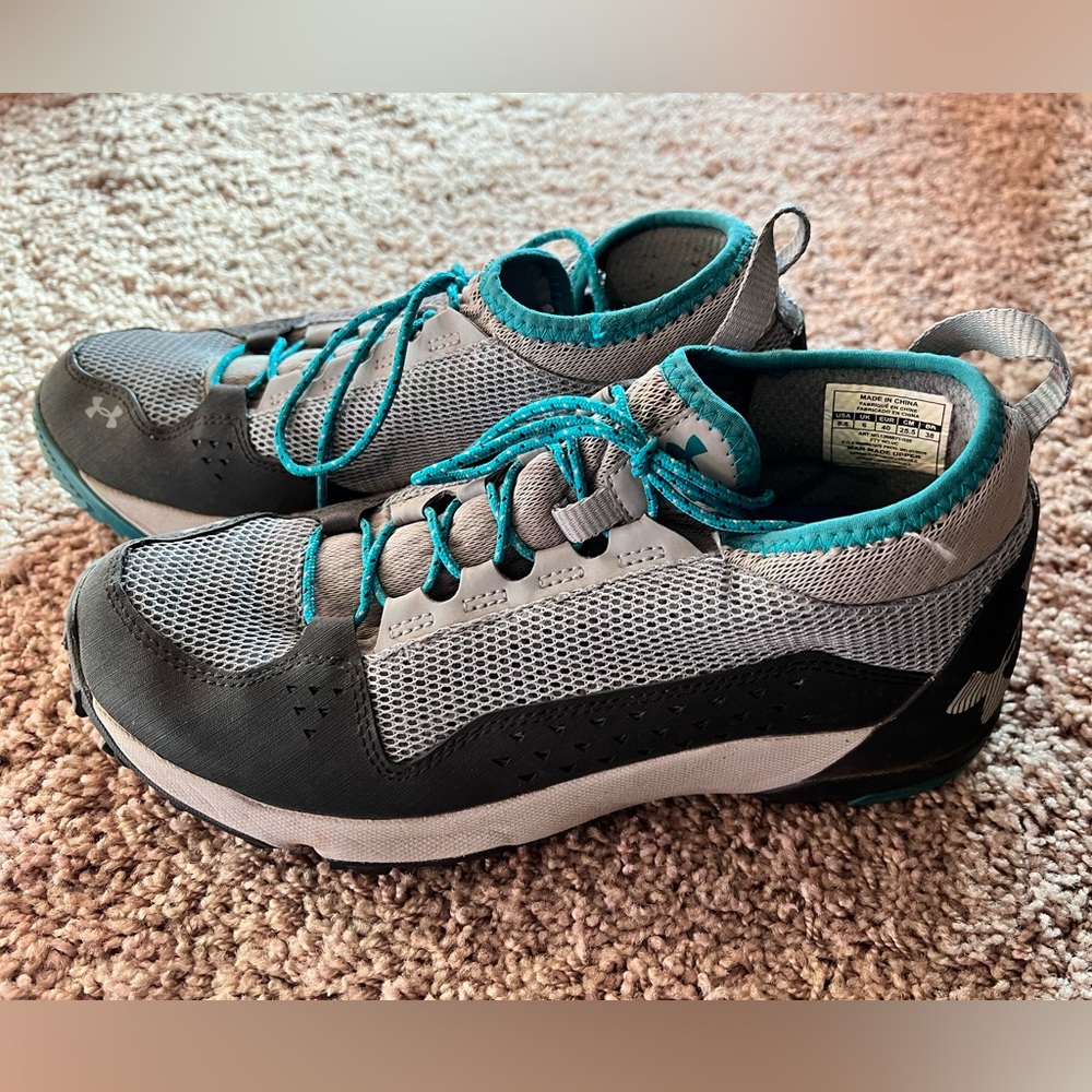 Women’s underarmour shoes
Size 8.5